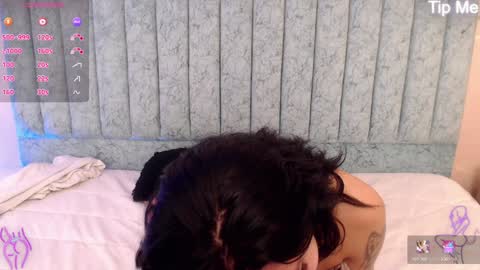  April  online show from 02/06/25, 05:40