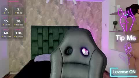  April  online show from 01/12/26, 01:38