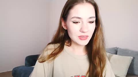 Snapshot of april_felicity chatting on 01/22/25, 05:49 April online show from 01/22/25, 05:49