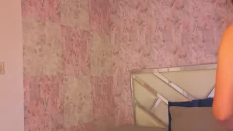 Isabella online show from 03/19/26, 09:19