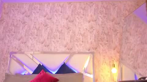 Isabella online show from 07/22/26, 12:13