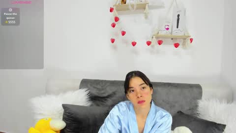 Snapshot of aprildubois_ chatting on 03/11/25, 12:39 April online show from 03/11/25, 12:39