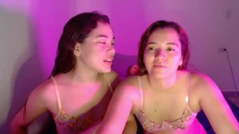 Snapshot of aprildubois_ chatting on 11/03/25, 09:16 April online show from 11/03/25, 09:16