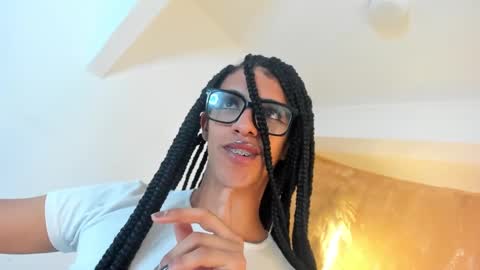 Snapshot of aprill_fox chatting on 03/11/25, 04:32 aprill_fox online show from 03/11/25, 04:32