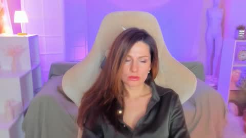 aprill_o_nill online show from 03/06/25, 04:38