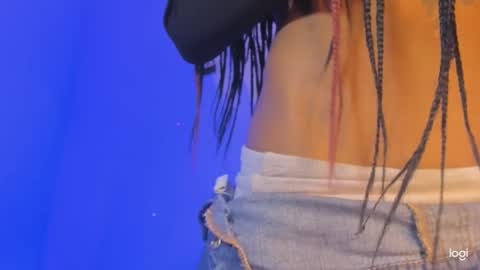 Snapshot of aprillebony319262 chatting on 11/19/25, 10:10 aprillebony319262 online show from 11/19/25, 10:10