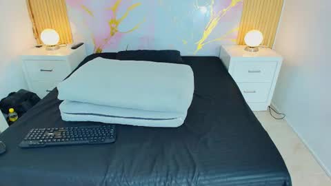 aprillross online show from 02/04/26, 12:11