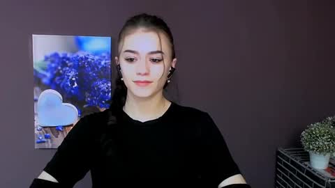 Snapshot of aprillswift_ chatting on 03/07/25, 02:23 Aprill online show from 03/07/25, 02:23