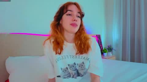 Snapshot of aprilmask chatting on 04/16/26, 10:05 Emily online show from 04/16/26, 10:05