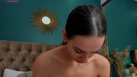 Snapshot of aprilwon chatting on 02/21/25, 12:39 April online show from 02/21/25, 12:39