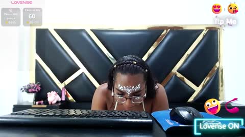 april y crystal online show from 04/08/26, 11:43