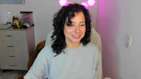 Snapshot of aqua_emilly chatting on 11/27/25, 11:51 aqua emilly online show from 11/27/25, 11:51