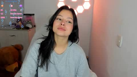 Snapshot of aqua_emilly chatting on 12/15/25, 11:53 aqua emilly online show from 12/15/25, 11:53