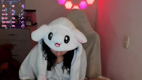 aqua emilly online show from 02/03/26, 10:26