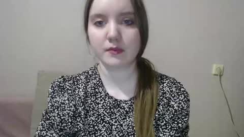 Snapshot of aquanarmin chatting on 01/12/25, 12:01 Josefin online show from 01/12/25, 12:01