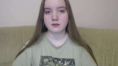 Snapshot of aquanarmin chatting on 11/12/25, 03:07 Josefin online show from 11/12/25, 03:07