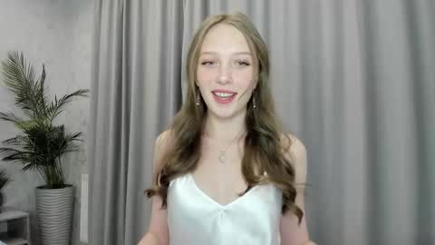 Snapshot of ar_ya18 chatting on 09/30/25, 09:25 Lina online show from 09/30/25, 09:25