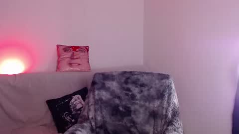 Snapshot of arabella_stone chatting on 07/11/26, 01:52 Arabella online show from 07/11/26, 01:52
