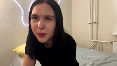 Snapshot of arabunyan chatting on 06/25/26, 04:22 Emi online show from 06/25/26, 04:22