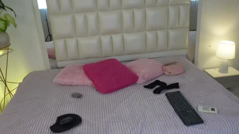 Snapshot of aradia_01 chatting on 01/26/25, 05:34 online show from 01/26/25, 05:34