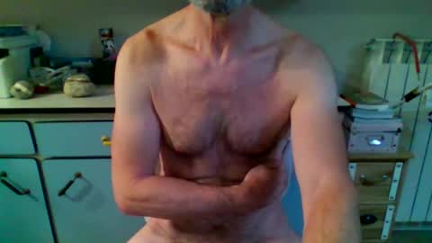 aragon3000 online show from 10/18/25, 07:42