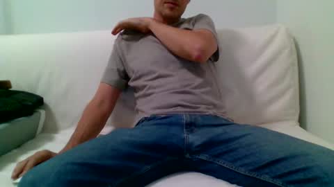 aragon9999 online show from 10/01/25, 08:04