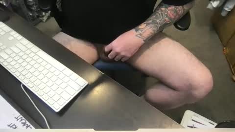 Snapshot of arcade76 chatting on 11/15/25, 01:36 arcade76 online show from 11/15/25, 01:36