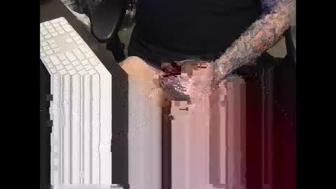 Snapshot of arcade76 chatting on 04/16/26, 02:01 arcade76 online show from 04/16/26, 02:01