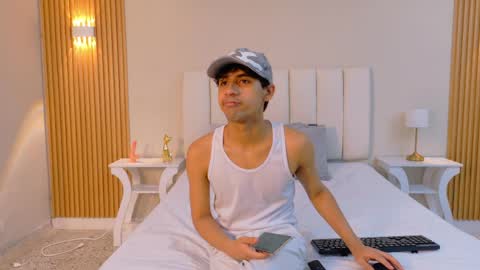 Archie online show from 04/08/26, 03:28