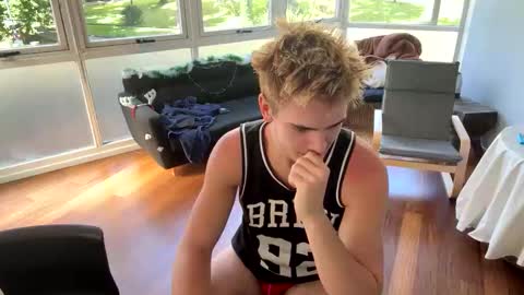 Snapshot of archievirt chatting on 12/18/25, 12:44 Archie online show from 12/18/25, 12:44