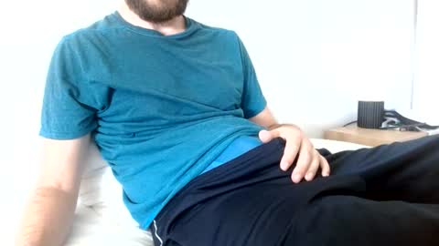 Snapshot of arekusan6 chatting on 07/14/26, 12:33 Arek online show from 07/14/26, 12:33
