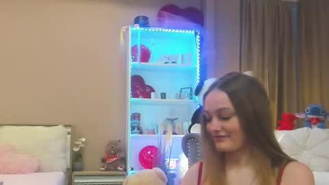 Ariel online show from 03/21/26, 04:32