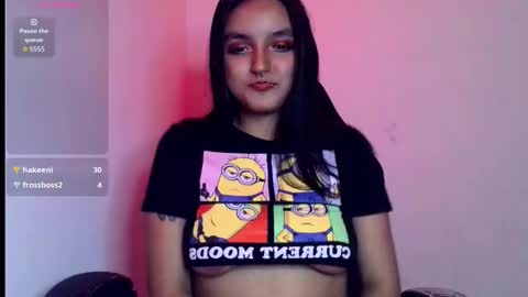 Snapshot of ari_20_ chatting on 11/14/25, 08:07 Bella online show from 11/14/25, 08:07