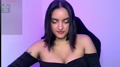 Snapshot of ari_20_ chatting on 11/19/25, 08:53 Bella online show from 11/19/25, 08:53