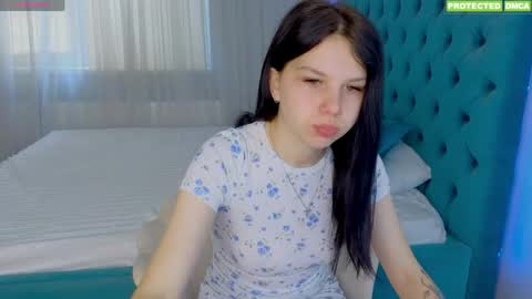 ari__anna online show from 04/13/26, 09:04