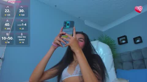 Snapshot of ari_coopeer chatting on 03/01/26, 09:06 Ari online show from 03/01/26, 09:06