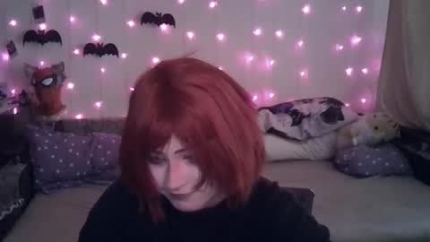 Snapshot of ari_corn chatting on 12/11/24, 12:12 Ahri online show from 12/11/24, 12:12