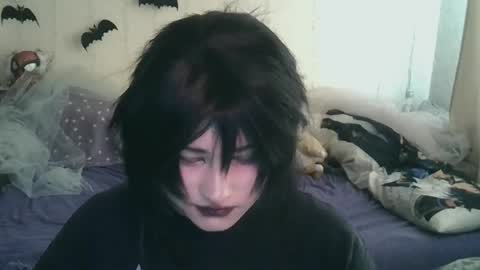 Ahri online show from 02/25/25, 10:37