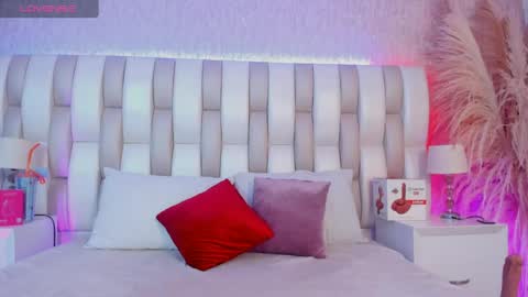 ari_lynn_ online show from 04/01/26, 03:07