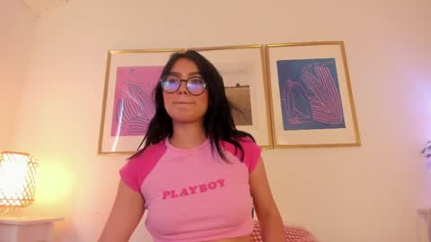 Snapshot of ari_rose_dh chatting on 04/07/26, 12:49 ARI online show from 04/07/26, 12:49