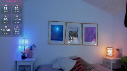 Snapshot of ari_rose_dh chatting on 04/16/26, 12:17 ARI online show from 04/16/26, 12:17