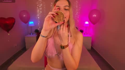 Snapshot of aria69stars chatting on 02/13/25, 07:03 aria69stars online show from 02/13/25, 07:03