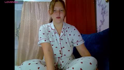 Aria online show from 09/18/25, 10:34