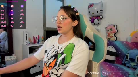 Snapshot of aria_alaia chatting on 01/07/25, 01:59 Linda online show from 01/07/25, 01:59