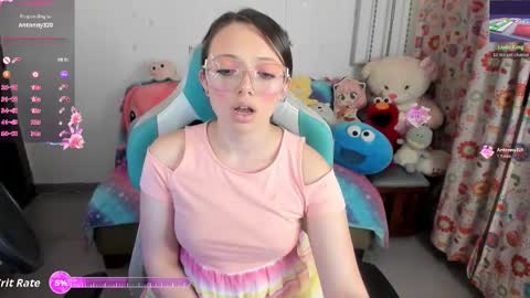 Snapshot of aria_alaia chatting on 03/03/26, 01:23 Linda online show from 03/03/26, 01:23