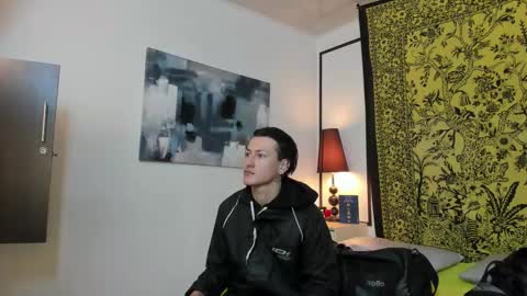 aria y orien  online show from 10/06/25, 11:07