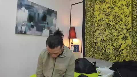 aria y orien  online show from 10/14/25, 11:11