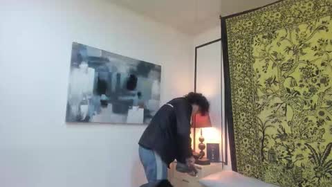 aria y orien  online show from 11/29/25, 10:51