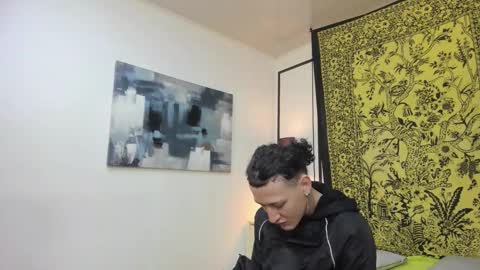 aria y orien  online show from 12/20/25, 11:06