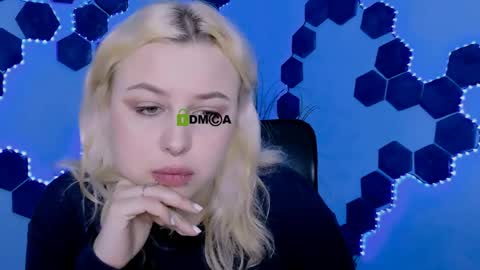 aria_blaze_ online show from 04/01/26, 08:48